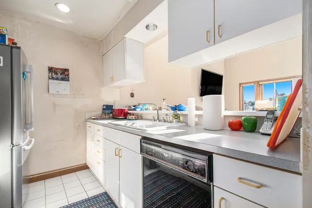 $1,099,000 | 409 Lake Drive, Unit 10, New Buffalo, MI 49117