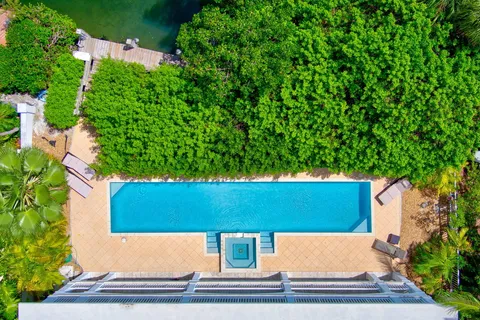 $4,195,000 | 1330 Coury Drive, Key Colony Beach, FL 33051