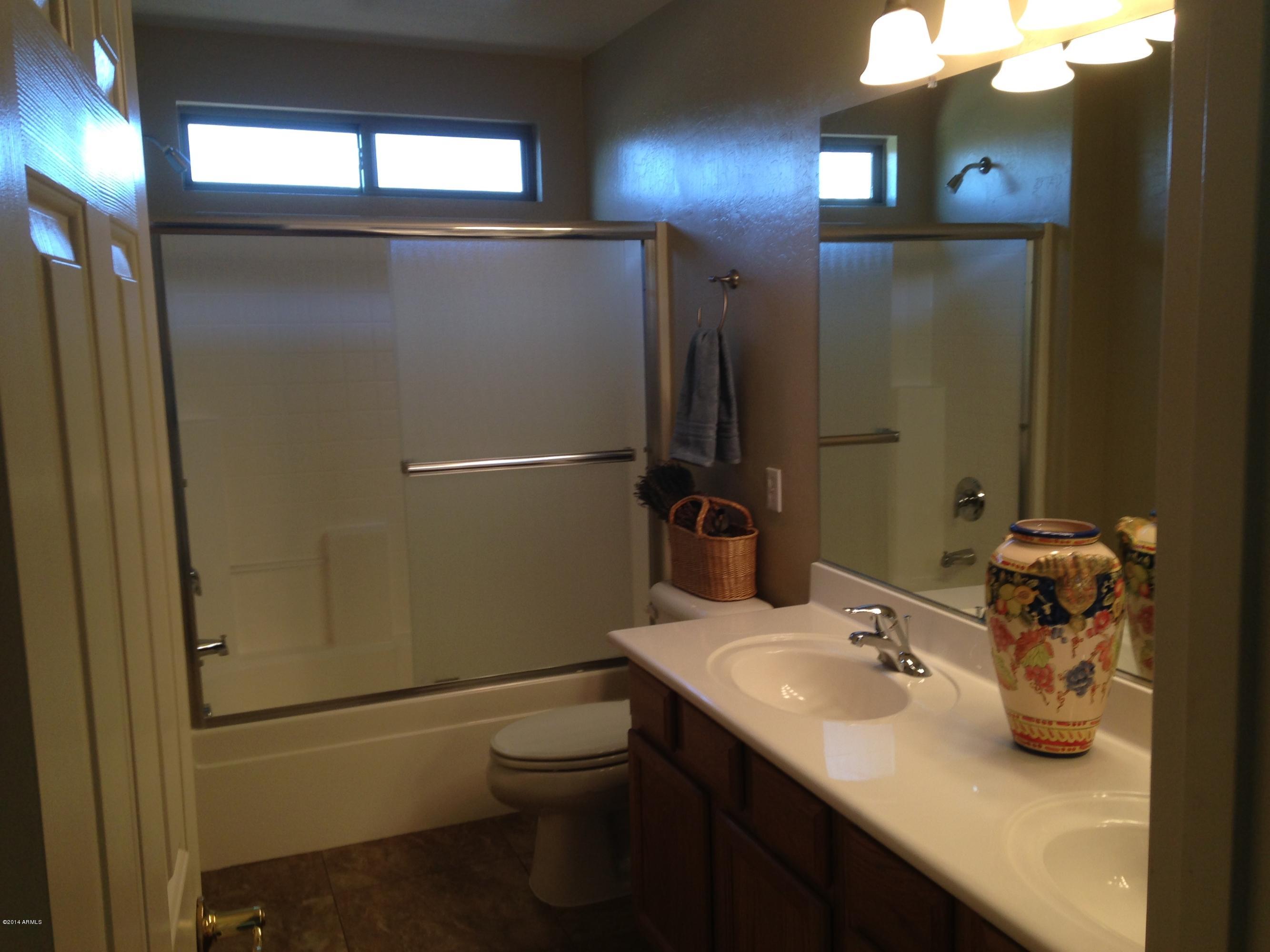 1925 South 156th Drive Goodyear, AZ 85338 - Photo 11 of 20 2014-05-12 07