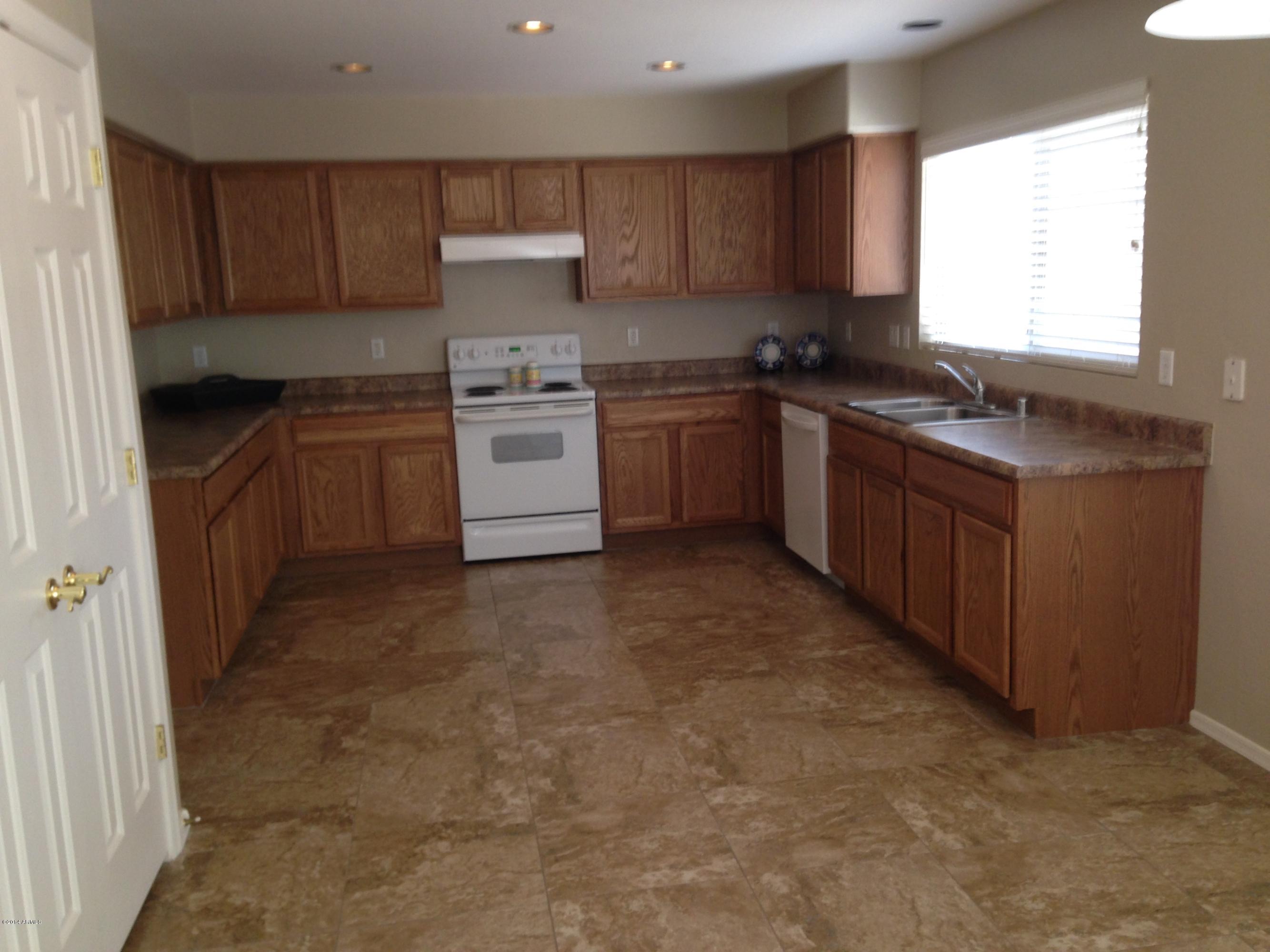 1925 South 156th Drive Goodyear, AZ 85338 - Photo 2 of 20 2014-05-12 07