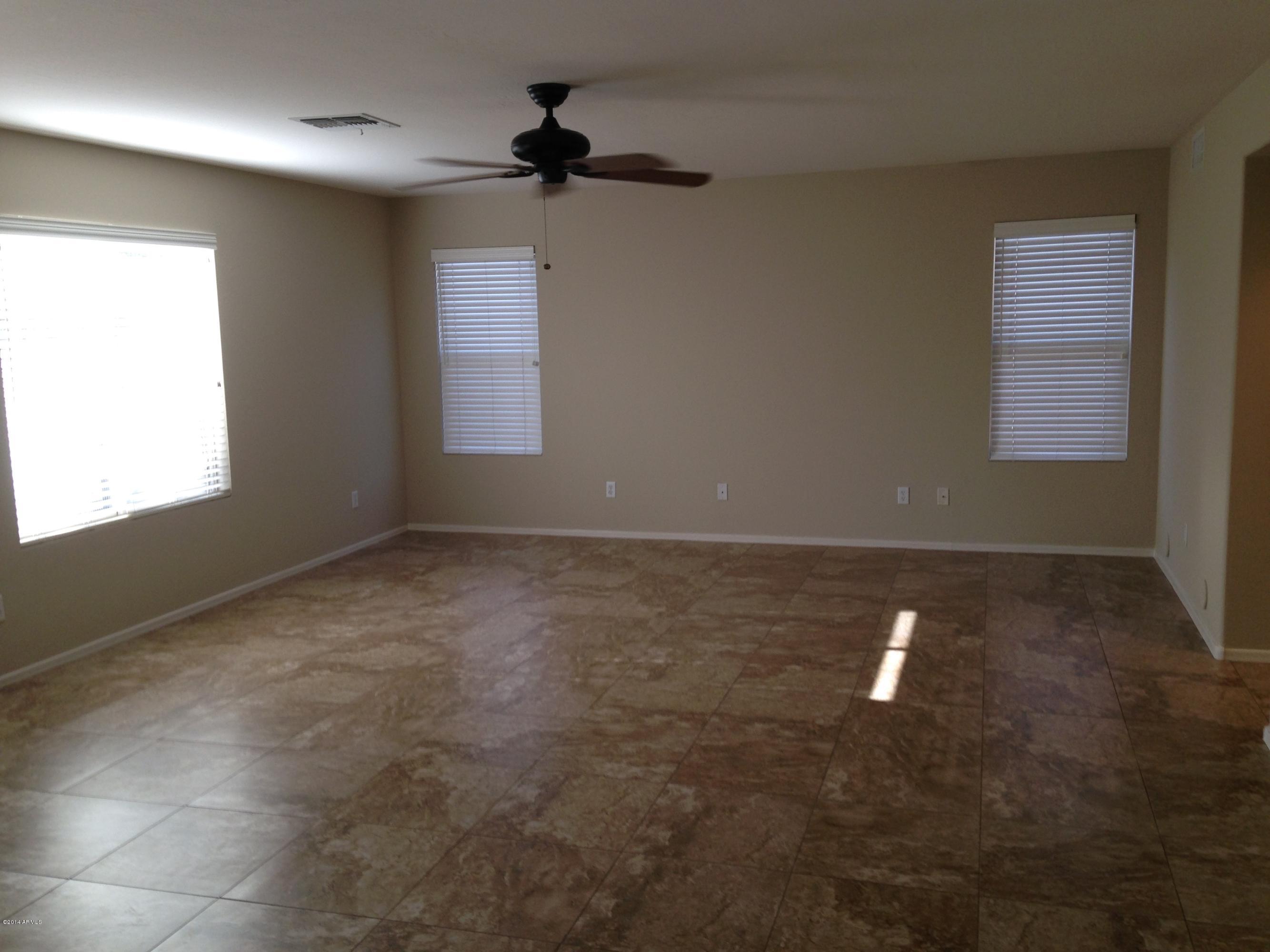 1925 South 156th Drive Goodyear, AZ 85338 - Photo 4 of 20 2014-05-12 07