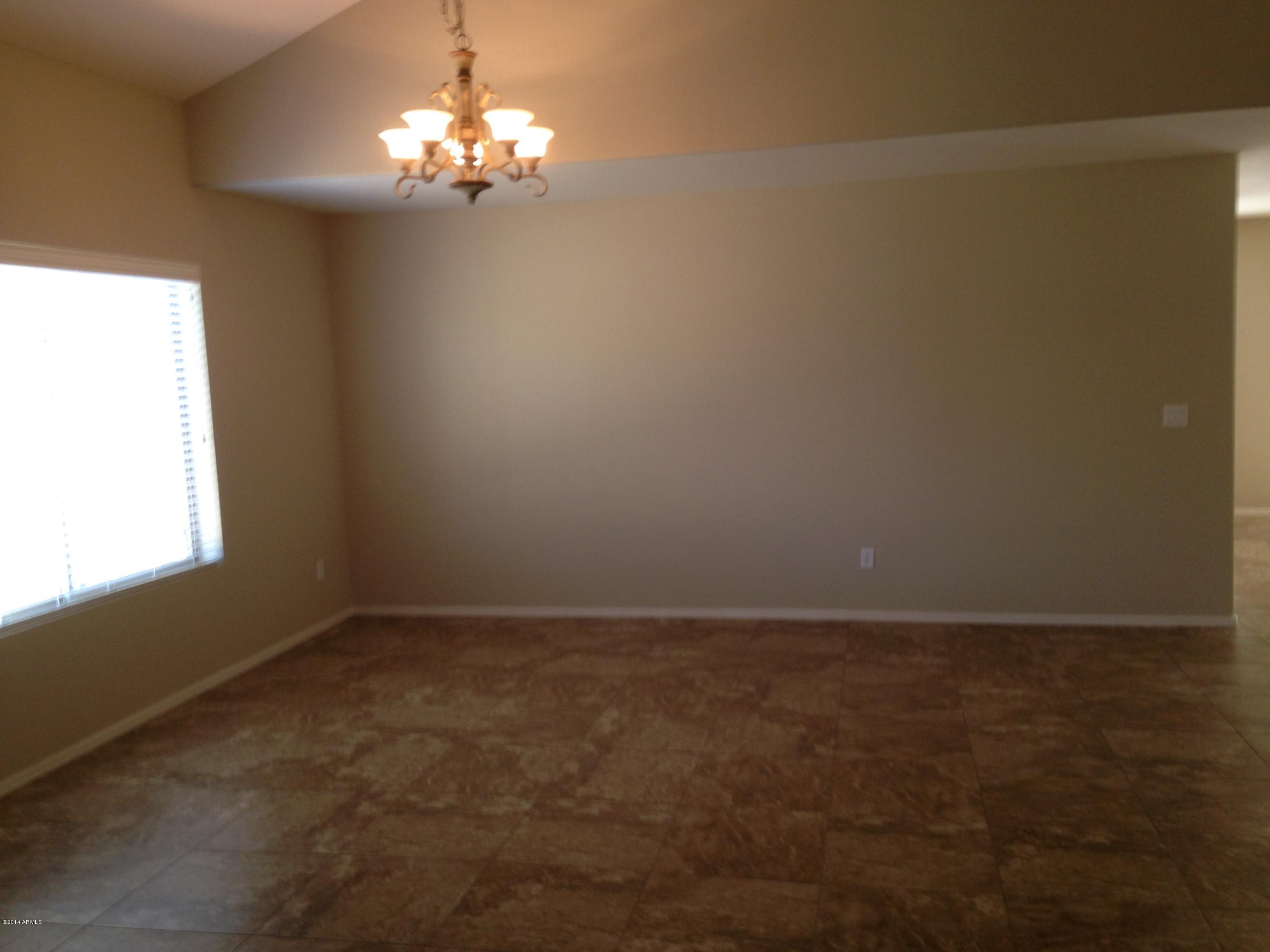 1925 South 156th Drive Goodyear, AZ 85338 - Photo 5 of 20 2014-05-12 07