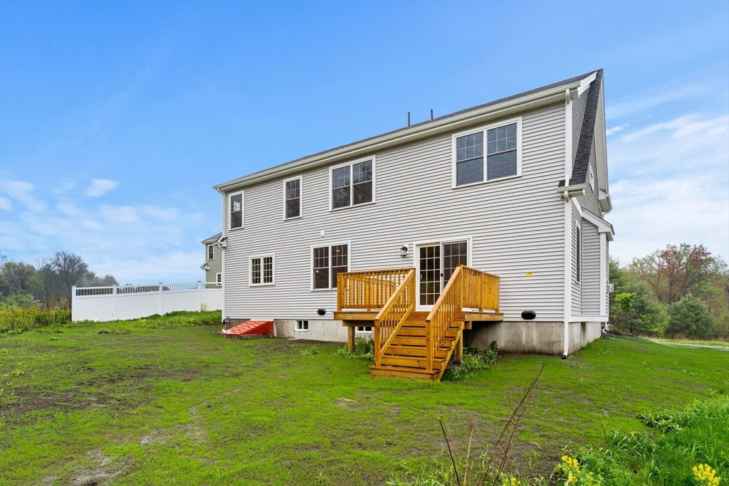 66 Parish Road, Unit 8 Georgetown, MA 01922 - Photo 3 of 33