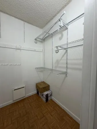 $1,900 | 9159 Southwest 77th Avenue, Unit 409, Miami, FL 33156