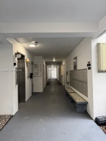 $1,900 | 9159 Southwest 77th Avenue, Unit 409, Miami, FL 33156