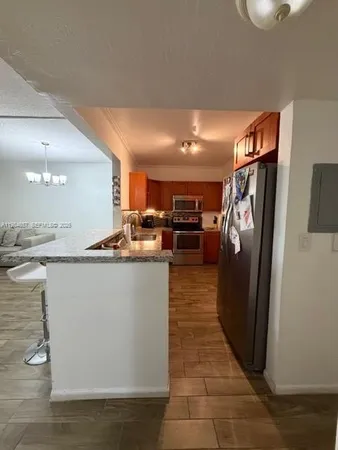 $1,925 | 9159 Southwest 77th Avenue, Unit 409, Miami, FL 33156