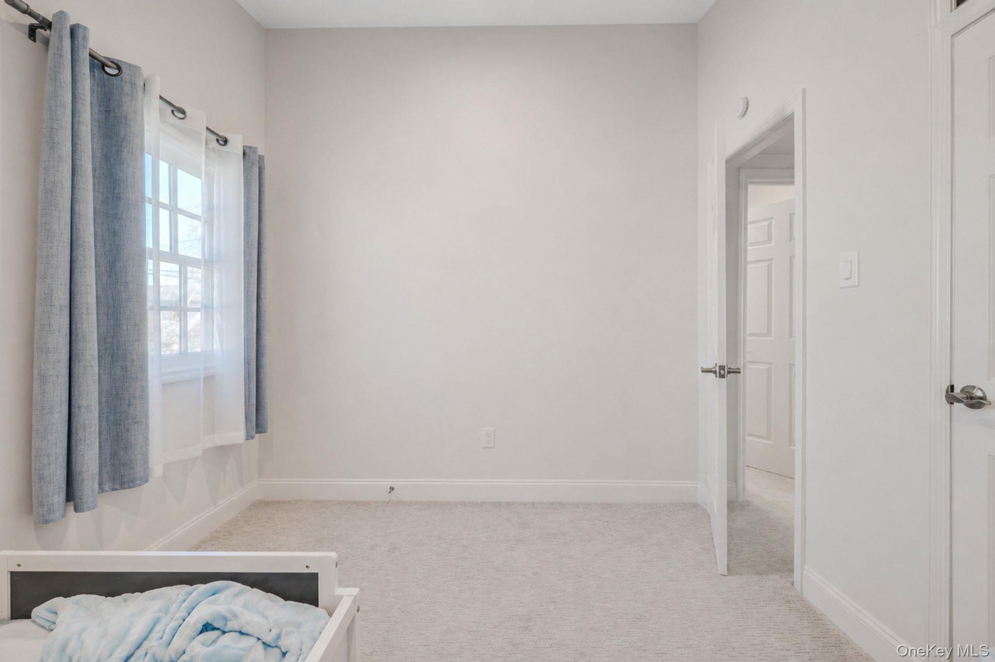 16 Riviera Parkway Lindenhurst, NY 11757 - Photo 17 of 29
