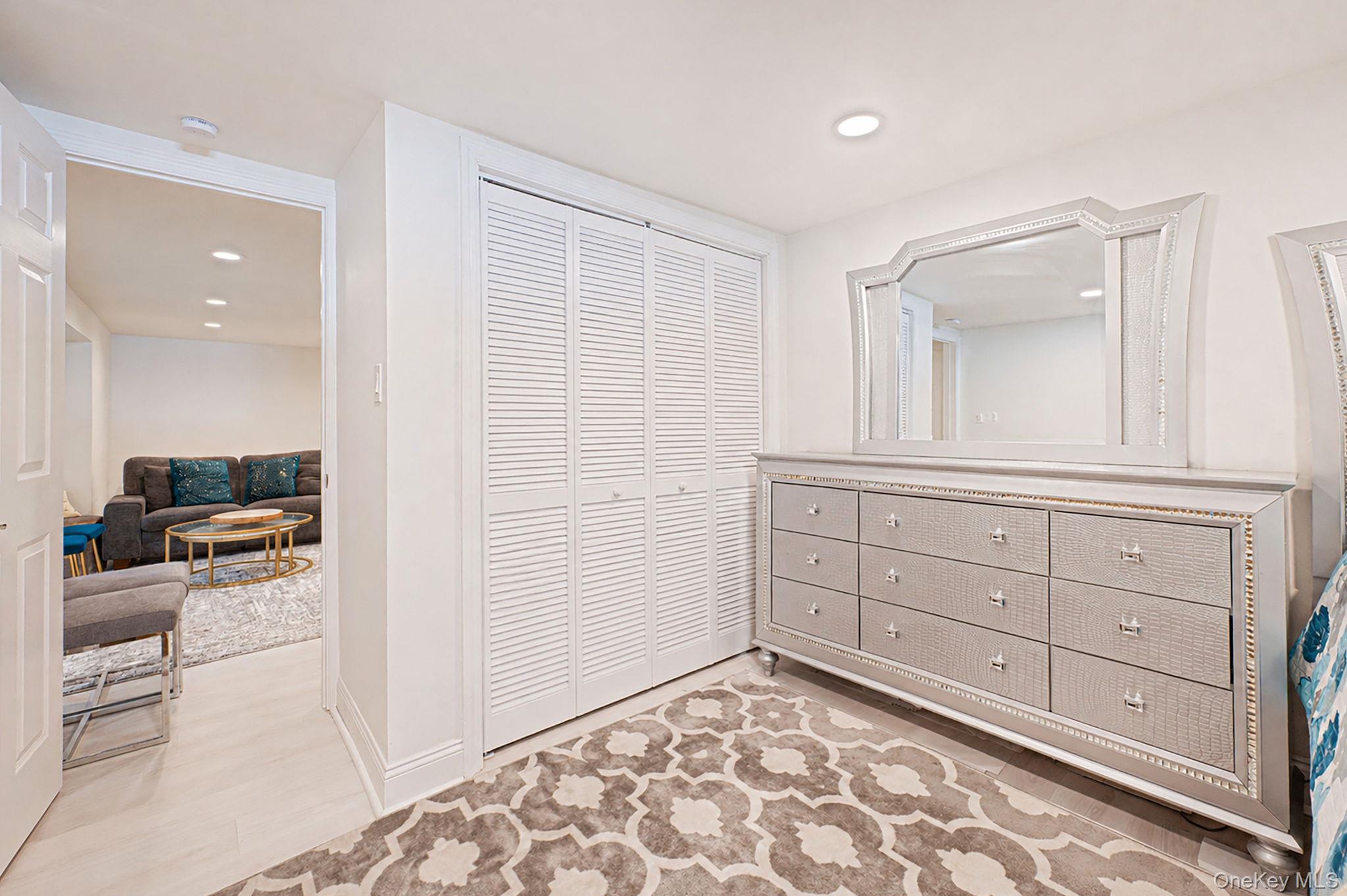 16 Riviera Parkway Lindenhurst, NY 11757 - Photo 25 of 29