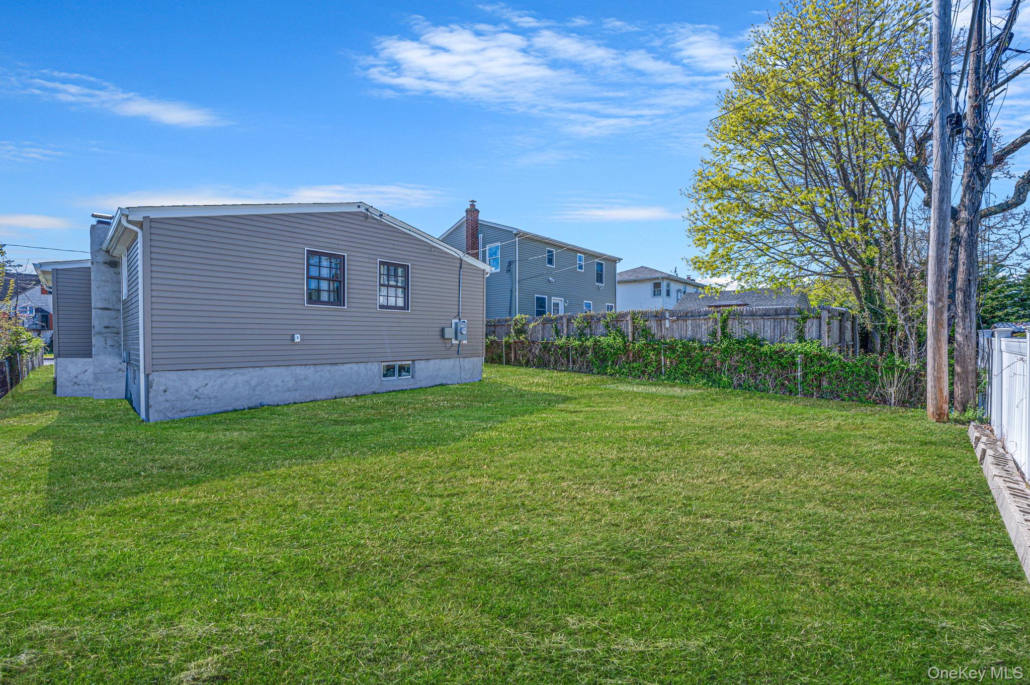 16 Riviera Parkway Lindenhurst, NY 11757 - Photo 29 of 29