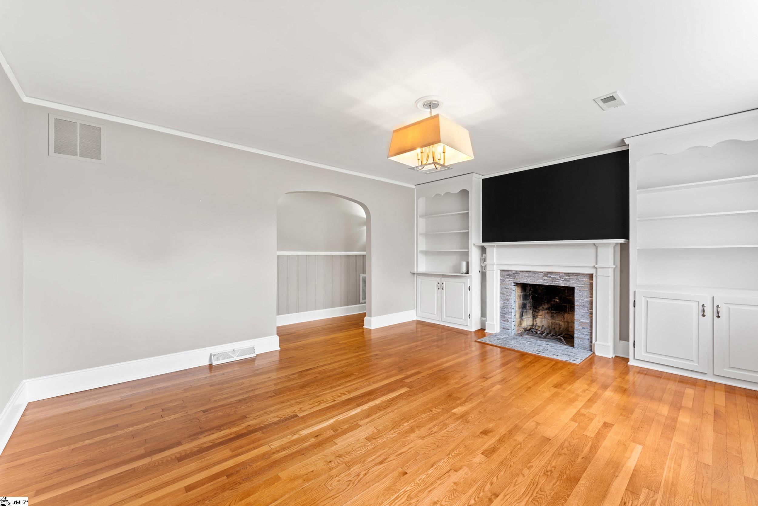 215 Legrand Boulevard Greenville, SC 29607 - Photo 5 of 39