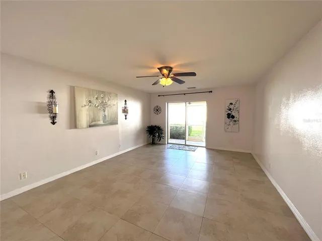 $2,100 | 207 Penmark Stone Place, Valrico, FL 33594