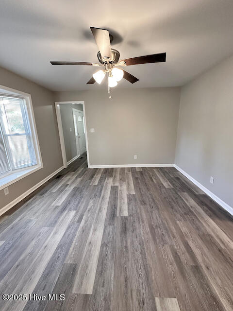 422 Pine Valley Road Jacksonville, NC 28546 - Photo 14 of 56 Living Room