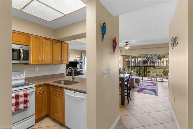 $310,000 | 3324 Olympic Drive, Unit 322, Naples, FL 34105
