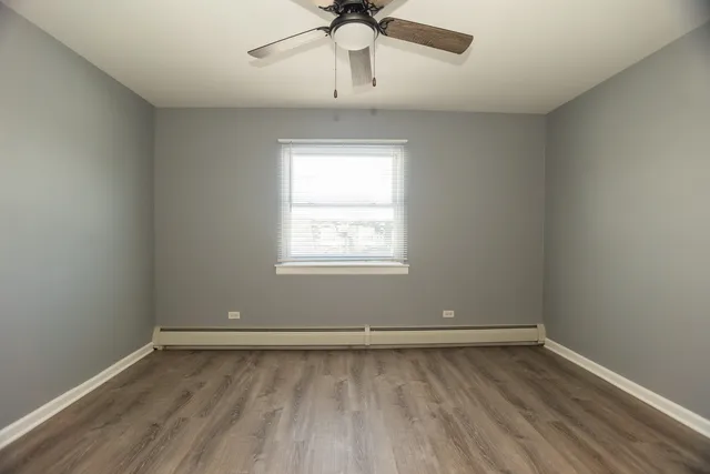 $140,000 | 9958 South 84th Terrace, Unit 306, Palos Hills, IL 60465