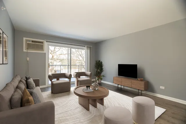 $140,000 | 9958 South 84th Terrace, Unit 306, Palos Hills, IL 60465