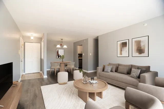 $140,000 | 9958 South 84th Terrace, Unit 306, Palos Hills, IL 60465