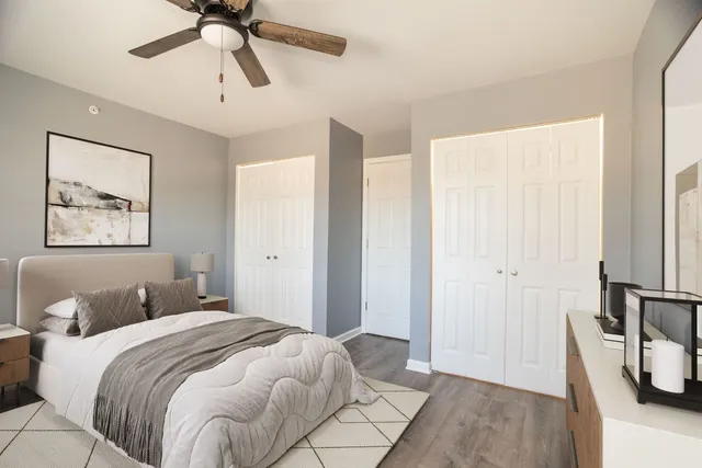 $140,000 | 9958 South 84th Terrace, Unit 306, Palos Hills, IL 60465