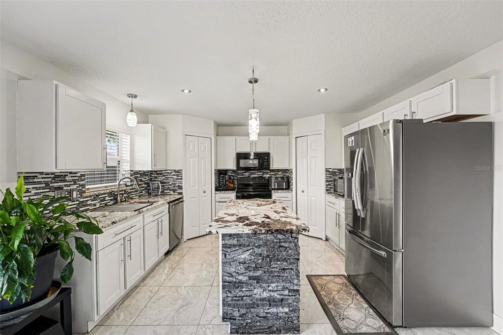 5684 Sycamore Canyon Drive Kissimmee, FL 34758 - Photo 6 of 18