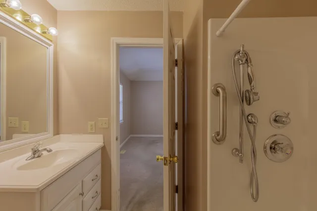 $335,000 | 7205 Flagstone Drive, Ooltewah, TN 37363