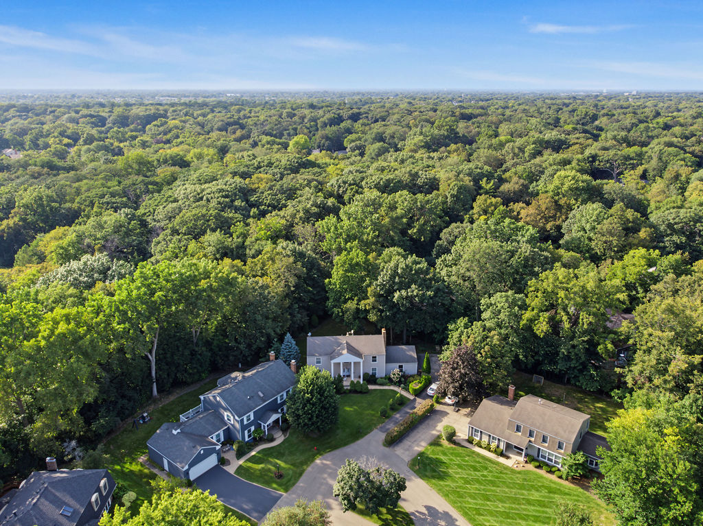 6 Dogwood Road Rolling Meadows, IL 60008 - Photo 3 of 43 Gallery Image 3
