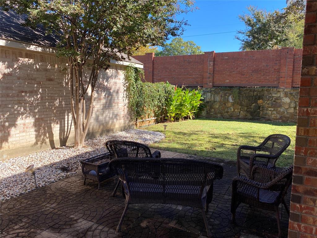 207 Colonial Lane Euless, TX 76040 - Photo 31 of 35