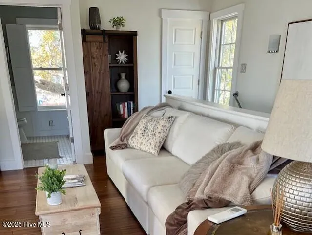 $2,200 | 297 Broad Street, Oriental, NC 28571