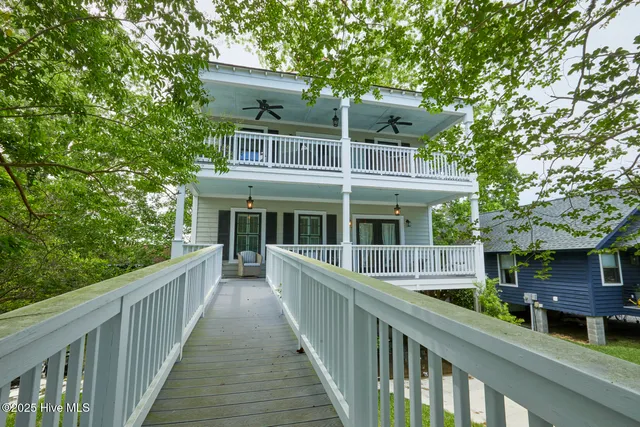 $2,200 | 297 Broad Street, Oriental, NC 28571