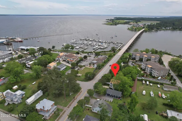 $2,200 | 297 Broad Street, Oriental, NC 28571