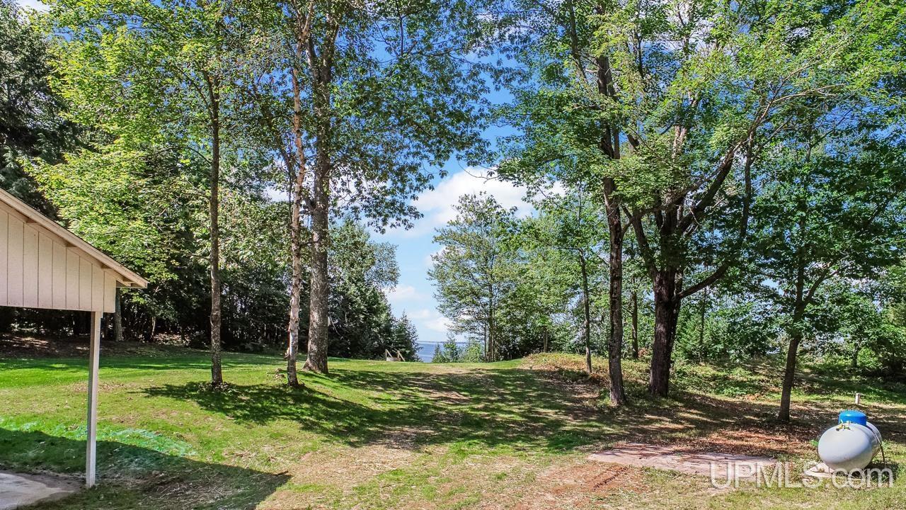 8923 25 Rd Garden Garden, MI 49835 - Photo 5 of 21
