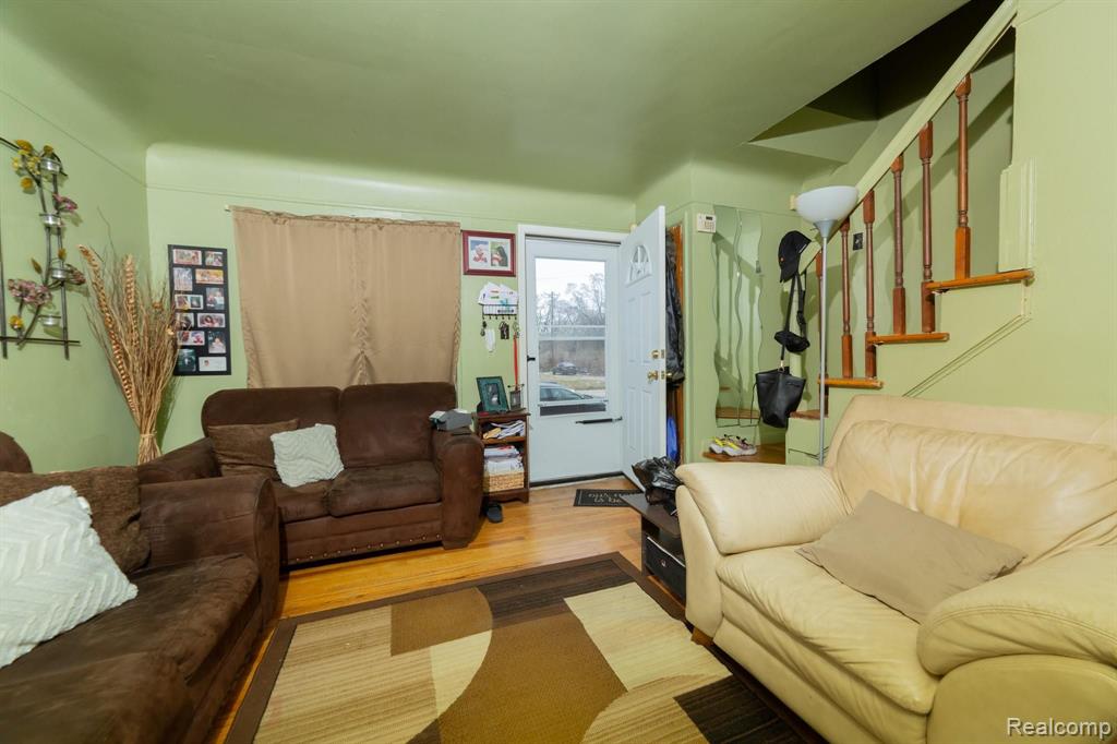 9411 Burt Road Detroit, MI 48228 - Photo 5 of 9