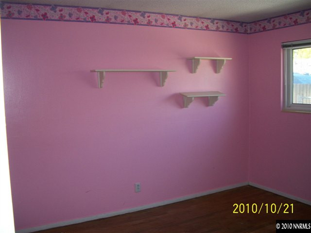 4531 Azalea Drive Reno, NV 89502 - Photo 6 of 10 a view of a small space