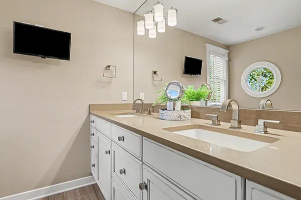 $1,499,000 | 1670 Flowers Crossing Drive Northeast, Grand Rapids, MI 49525