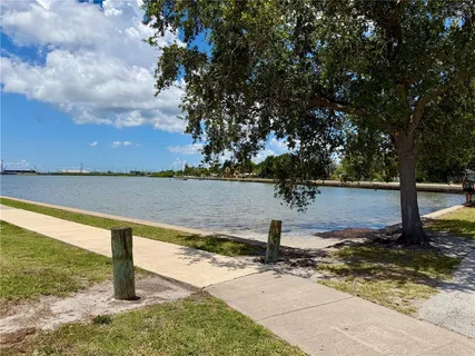 $395,000 | 315 South Bermuda Boulevard, Tampa, FL 33605