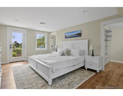 3 Victoria Road Manchester, MA 01944 - Photo 11 of 41 Gallery Image 11
