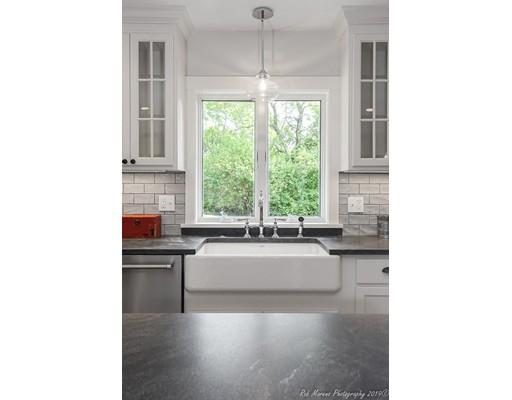 3 Victoria Road Manchester, MA 01944 - Photo 7 of 41 Gallery Image 7