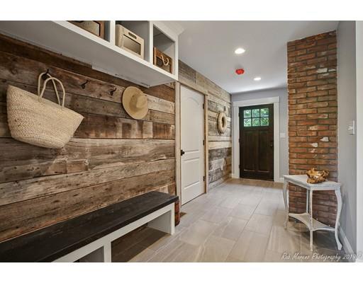 3 Victoria Road Manchester, MA 01944 - Photo 9 of 41 Gallery Image 9