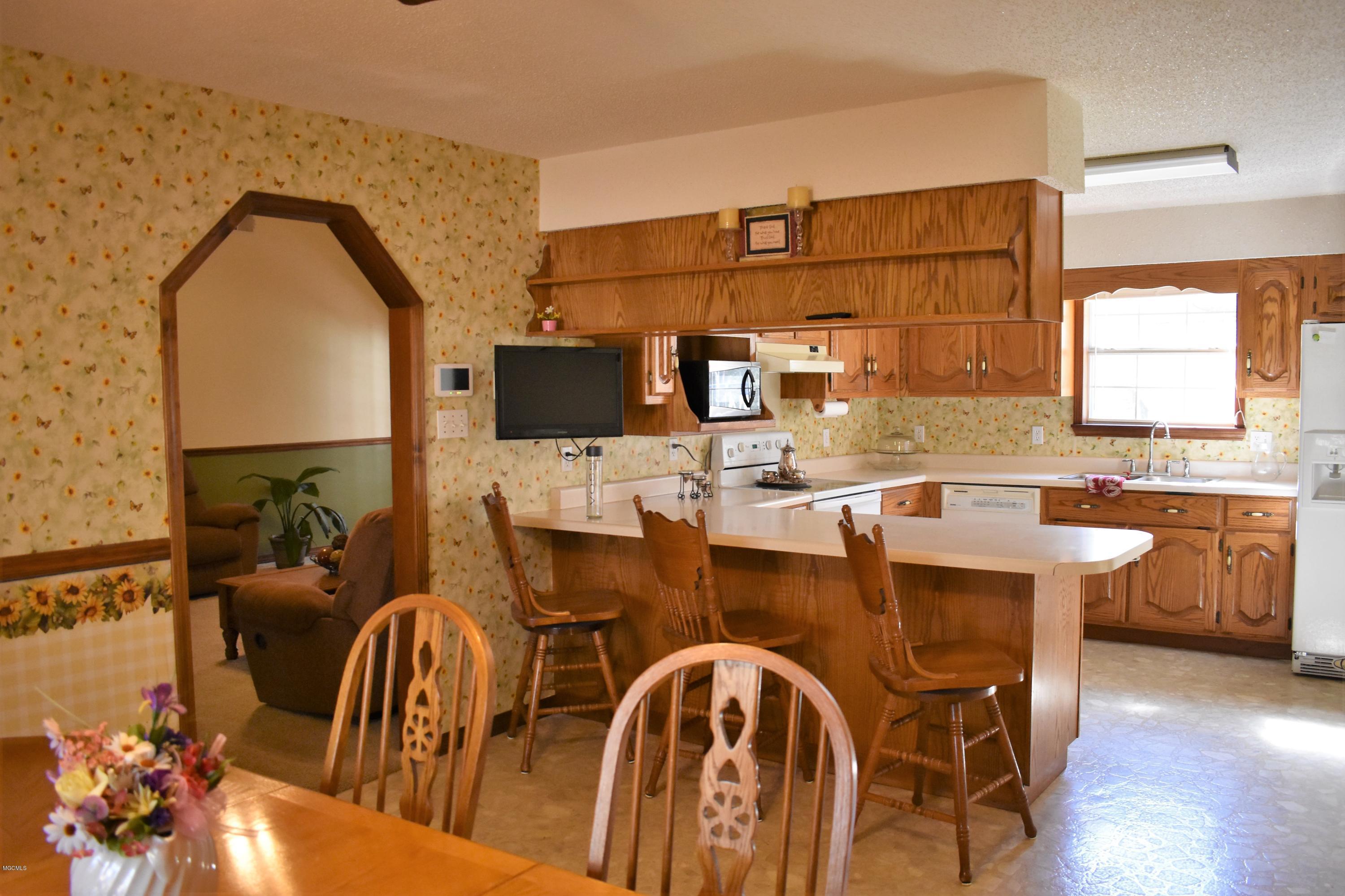 4004 Kasper Road Moss Point, MS 39562 - Photo 11 of 38 DSC_0016