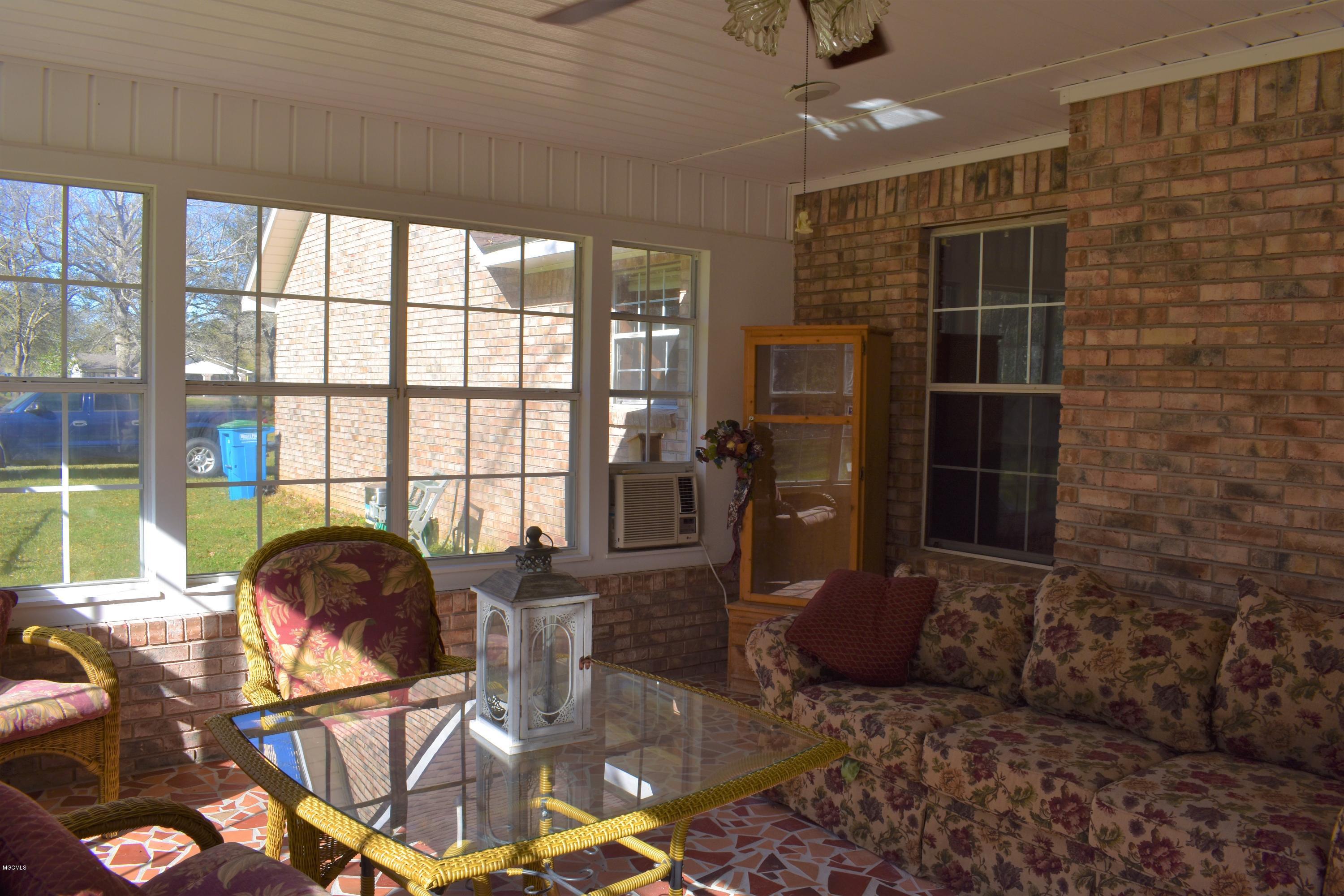 4004 Kasper Road Moss Point, MS 39562 - Photo 29 of 38 DSC_0044
