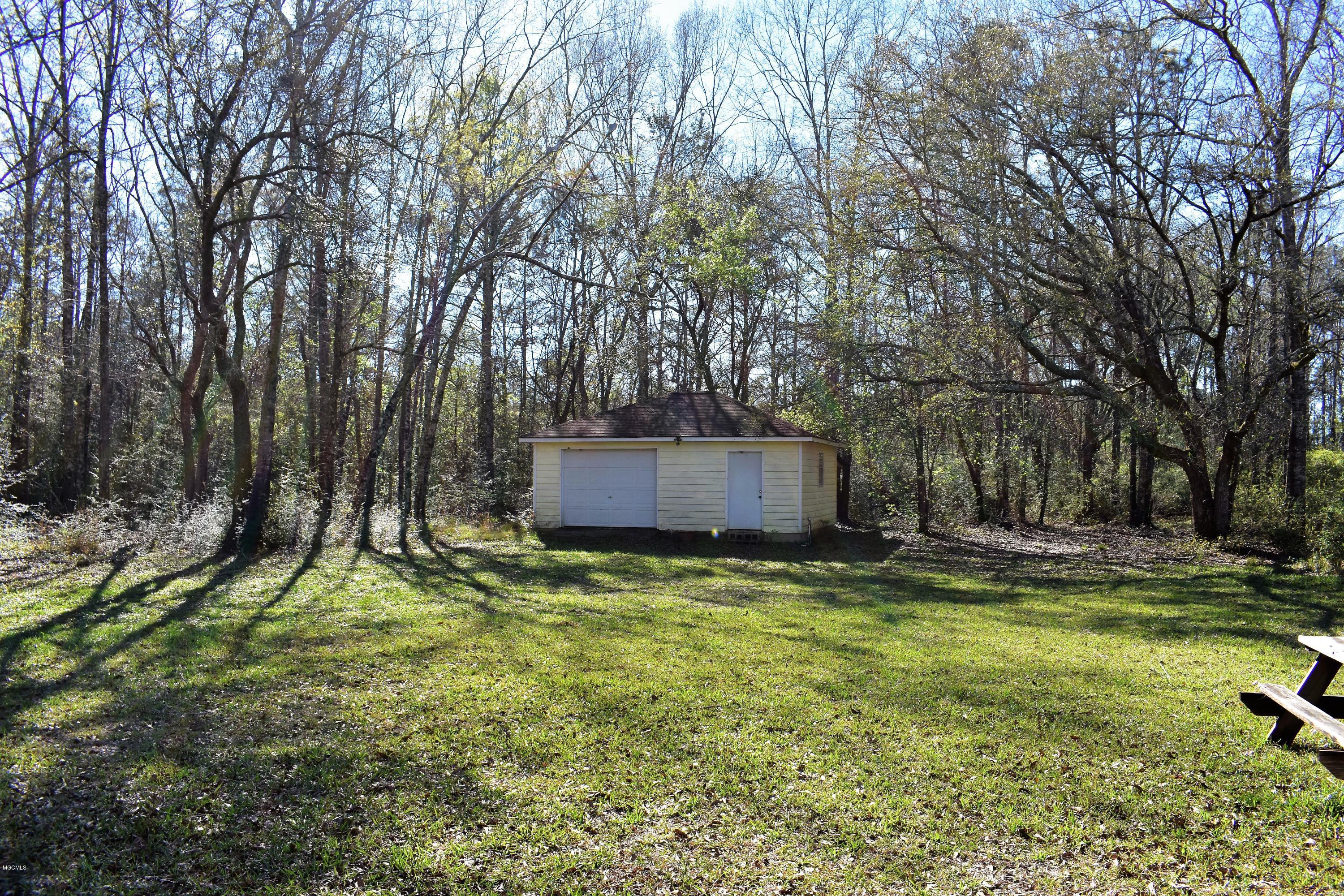 4004 Kasper Road Moss Point, MS 39562 - Photo 31 of 38 DSC_0048