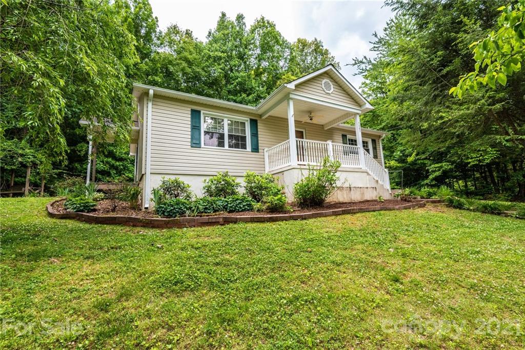 4663 Pittstown Road Hickory, NC 28602 - Photo 1 of 44 Gallery Image 1
