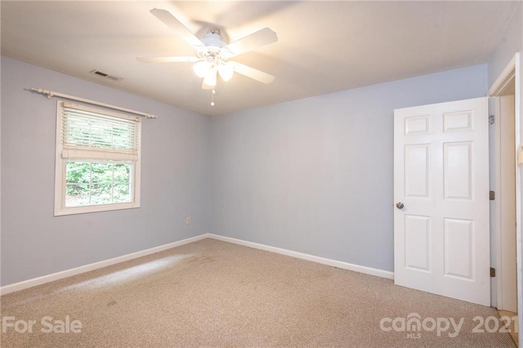 4663 Pittstown Road Hickory, NC 28602 - Photo 15 of 44 Gallery Image 15