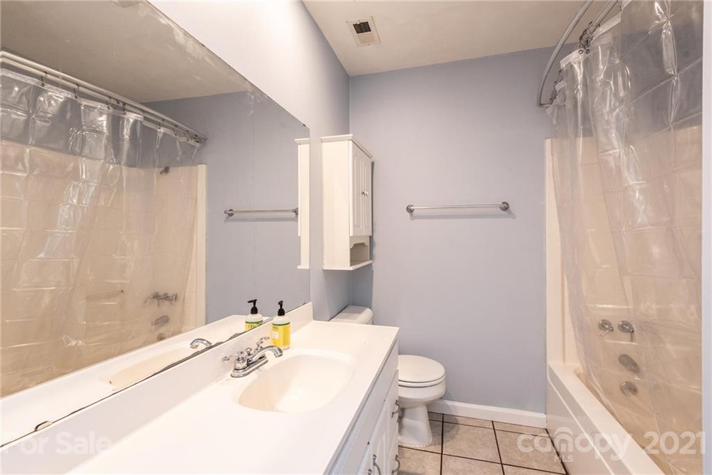 4663 Pittstown Road Hickory, NC 28602 - Photo 17 of 44 Gallery Image 17