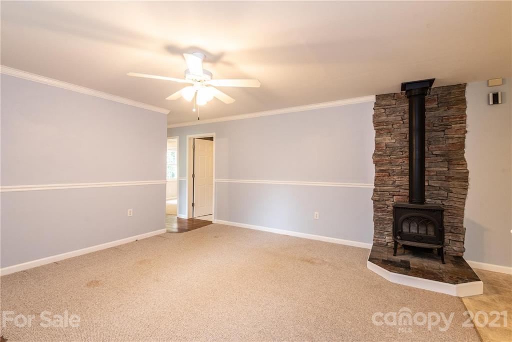4663 Pittstown Road Hickory, NC 28602 - Photo 20 of 44 Gallery Image 20
