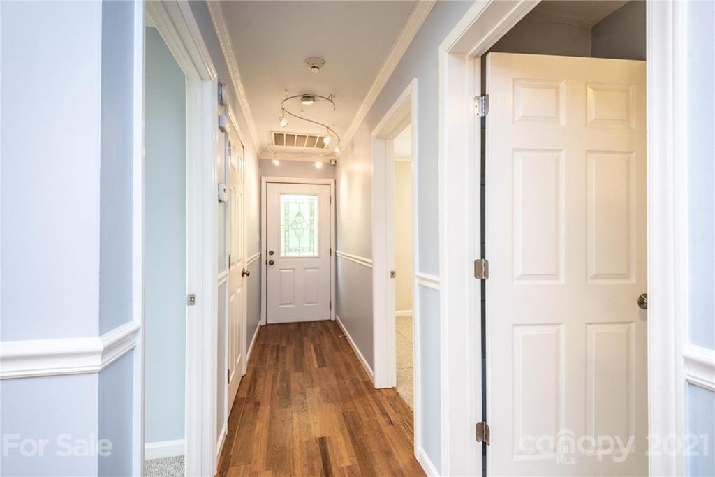 4663 Pittstown Road Hickory, NC 28602 - Photo 21 of 44 Gallery Image 21