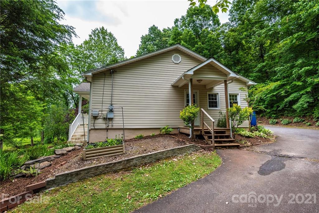 4663 Pittstown Road Hickory, NC 28602 - Photo 31 of 44 Gallery Image 31