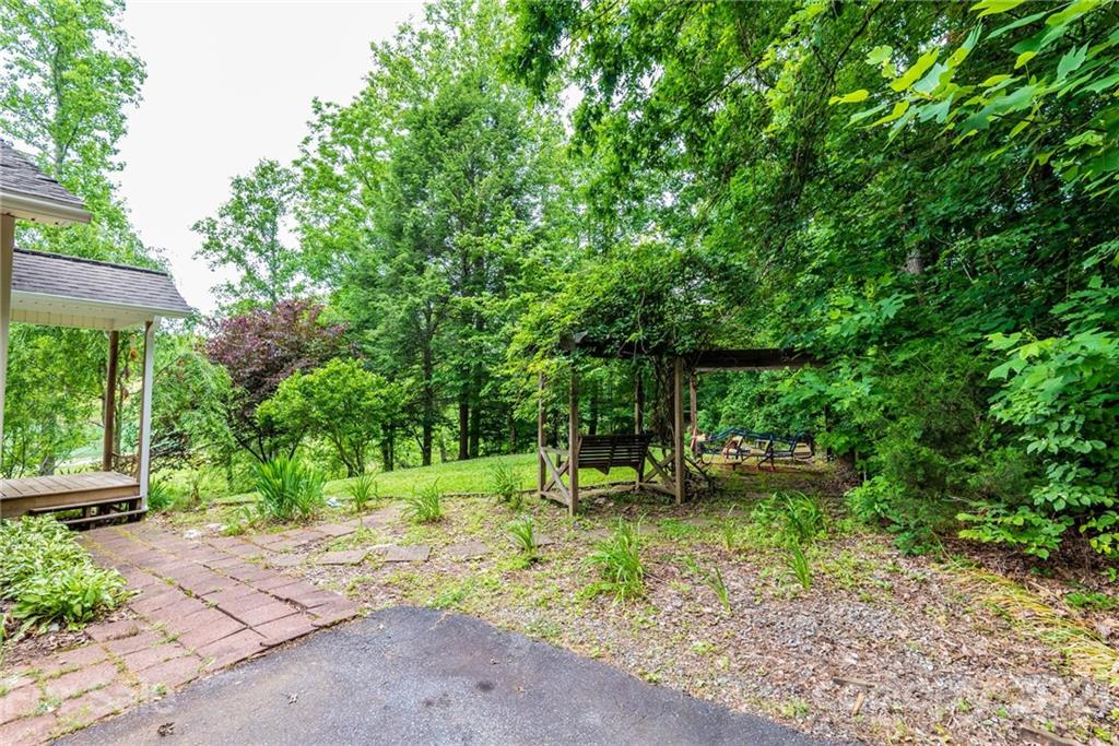 4663 Pittstown Road Hickory, NC 28602 - Photo 36 of 44 Gallery Image 36