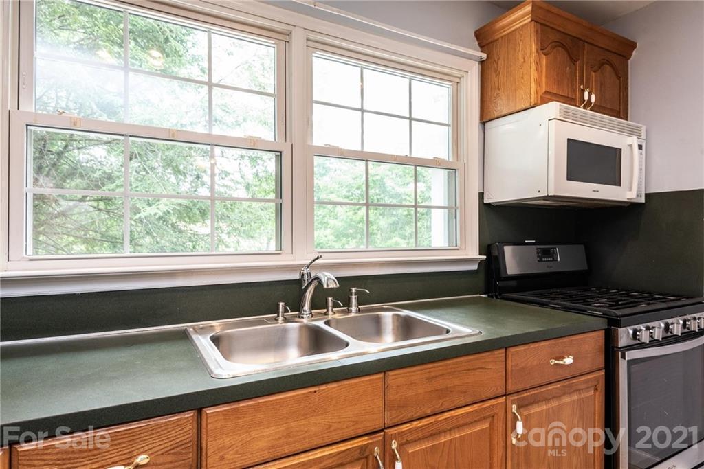 4663 Pittstown Road Hickory, NC 28602 - Photo 10 of 44 Gallery Image 10