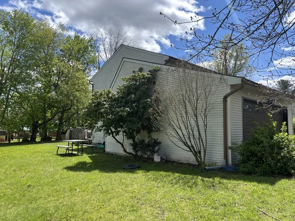 $129,900 | 244 Loretta Lane, Vestal, NY 13850