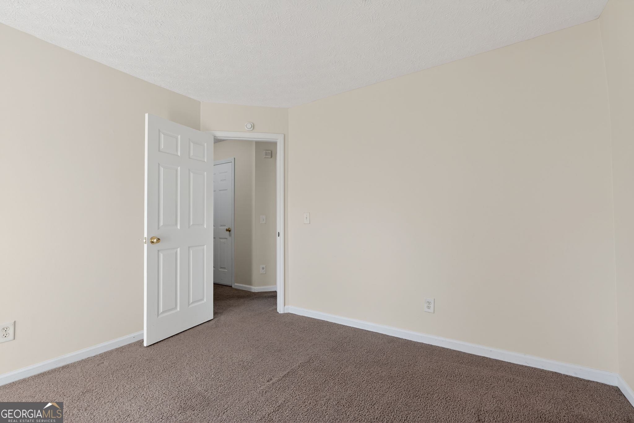 3255 River Run Trail Decatur, GA 30034 - Photo 14 of 37 a view of an empty room