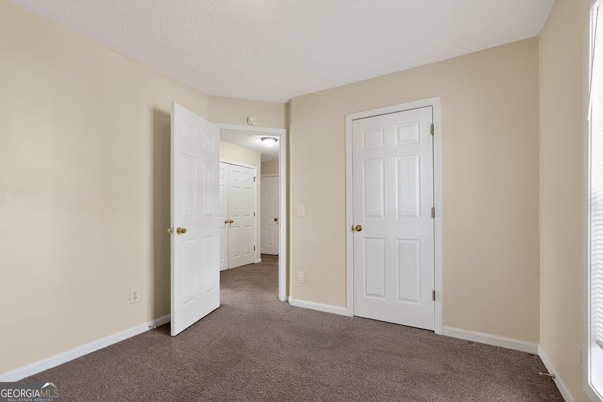 3255 River Run Trail Decatur, GA 30034 - Photo 25 of 37 a view of an empty room with closet area
